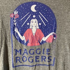 Maggie rogers tee shirt!